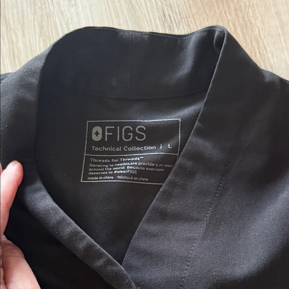 Figs Suswe Black Button Down Scrub Top - Picture 4 of 5